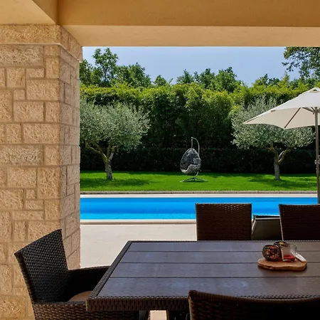 Giovanna By Interhome