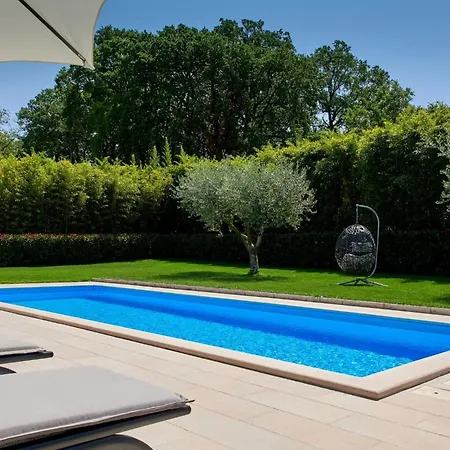 Giovanna By Interhome *