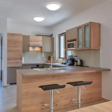 Giovanna By Interhome *
