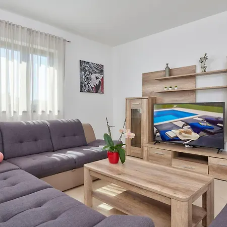 Giovanna By Interhome Ferienhaus Poreč