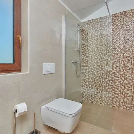 Giovanna By Interhome * Poreč