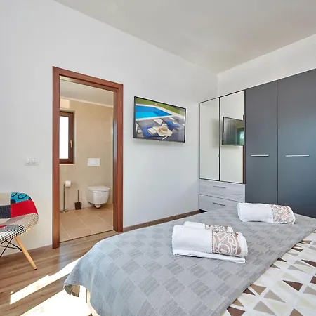 Giovanna By Interhome Poreč